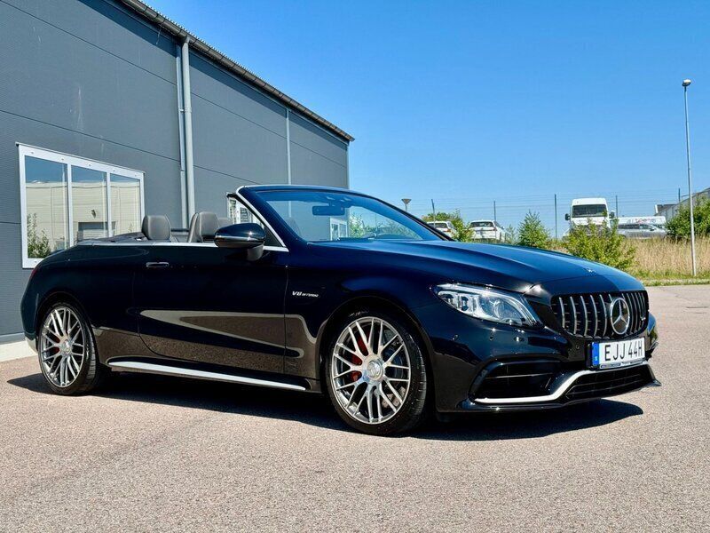 Svart Begagnad 2021 Mercedes C63S AMG AMG Cab | 899 000 kr (Lite dyr) - Bild 1/4