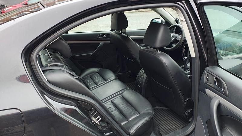 Begagnad 2012 Skoda Octavia Halvkombi | 70 000 kr (Bra pris) - Bild 1/4