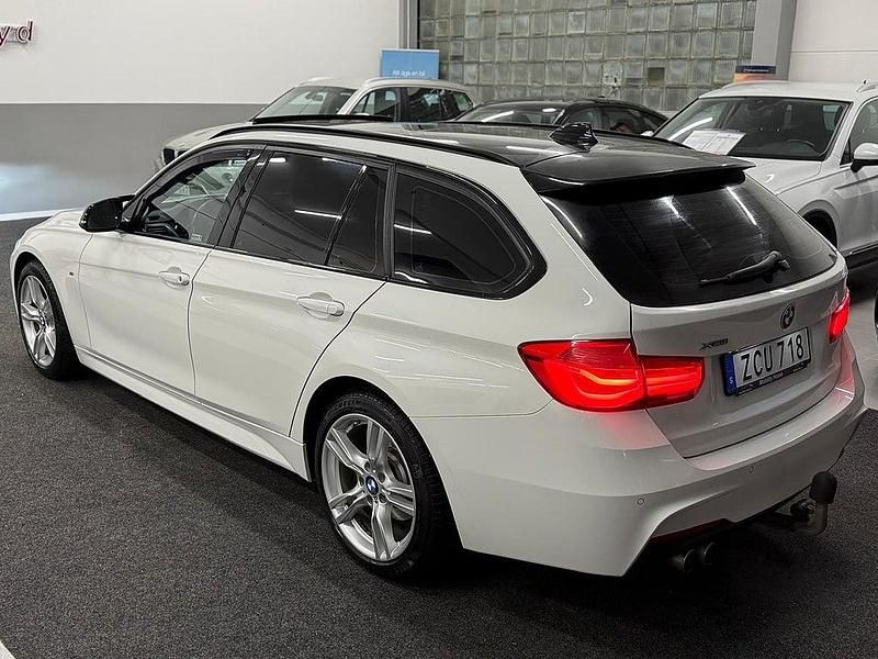 Begagnad BMW 330 M Sport 252 HK (185 kW) 2017 Vit Kombi