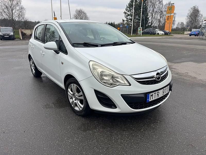 Vit Begagnad 2012 Opel Corsa Enjoy Halvkombi | 14 900 kr - Bild 1/4