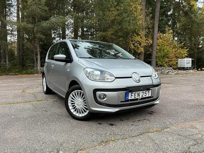 Silver Begagnad 2016 VW up! Halvkombi | 75 000 kr (Bra pris) - Bild 1/4