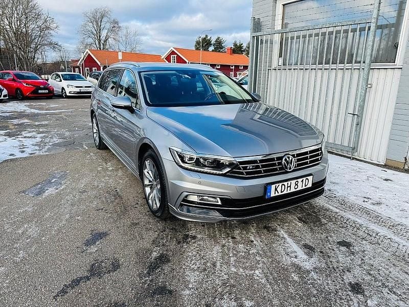 Silver metallic Begagnad 2019 VW Passat GT Kombi | 229 900 kr (Marknadspris) - Bild 1/4
