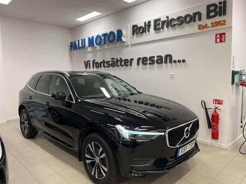 Svart Begagnad 2021 Volvo XC60 Momentum SUV | 309 500 kr (Superpris) - Bild 1/4