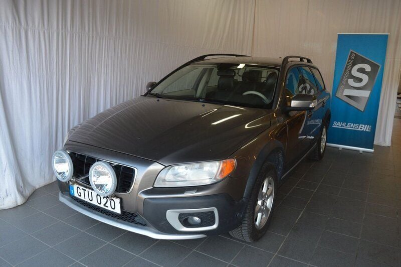 Grå Begagnad 2008 Volvo XC70 Kinetic SUV | 95 000 kr - Bild 1/4