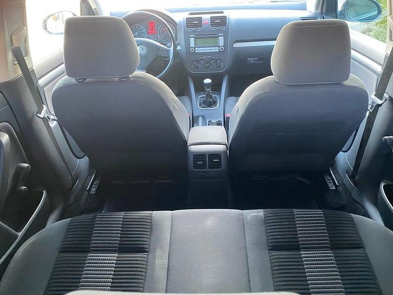 Begagnad VW Golf VI 102 HK (75 kW) 2008 Halvkombi