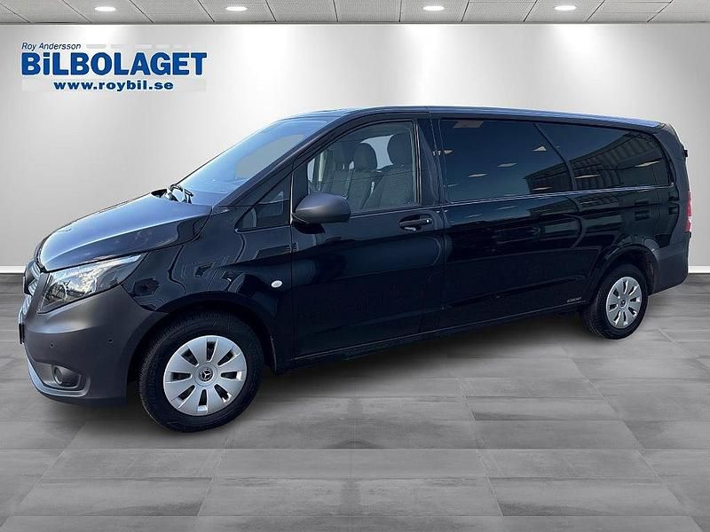 Begagnad Mercedes Vito 136 HK (100 kW) 2023 Svart Van