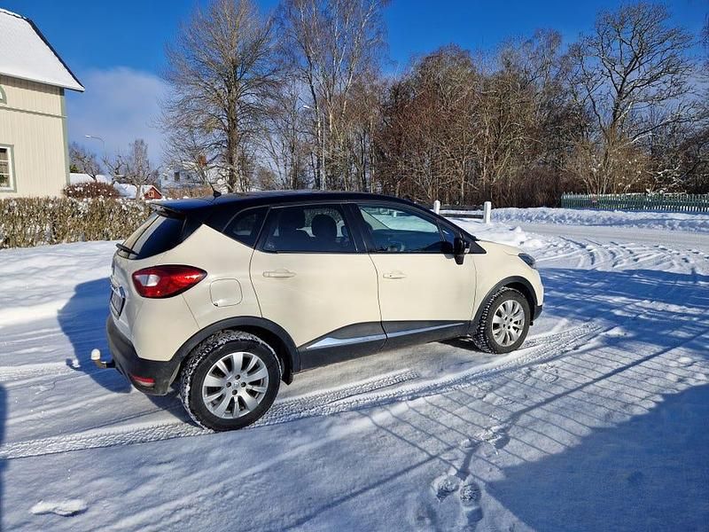 Begagnad Renault Captur 118 HK (86 kW) 2017 SUV