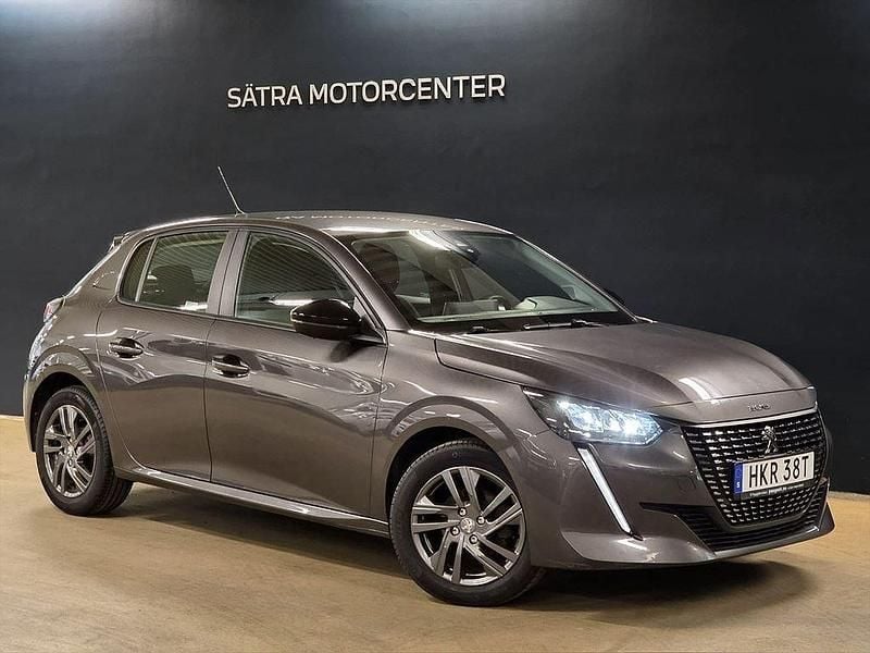 Grå Begagnad 2022 Peugeot 208 Active Halvkombi | 154 900 kr (Marknadspris) - Bild 1/4