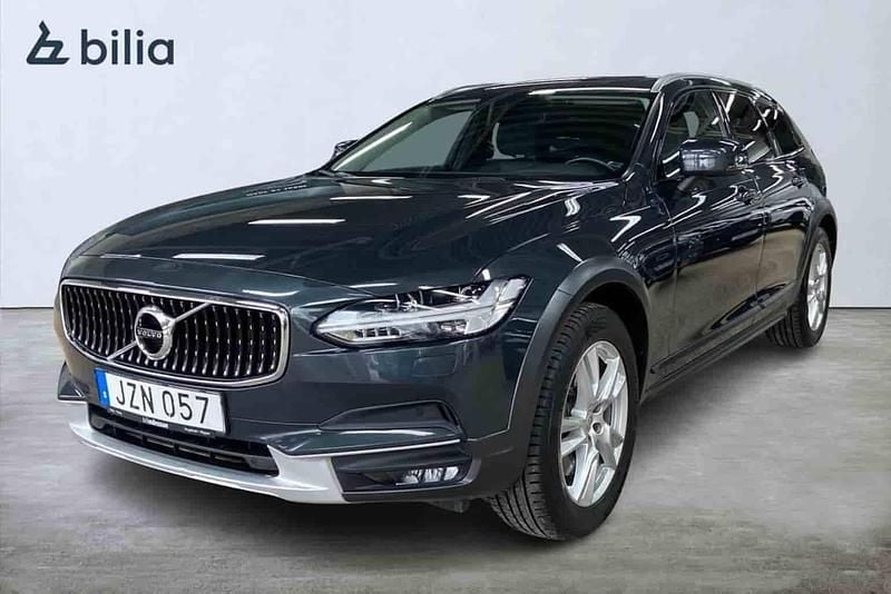Grå Begagnad 2018 Volvo V90 CC Kombi | 289 500 kr (Marknadspris) - Bild 1/1