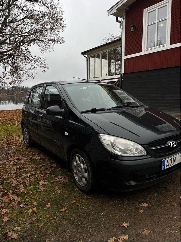 Svart Begagnad 2007 Hyundai Getz Halvkombi | 19 300 kr (Marknadspris) - Bild 1/4
