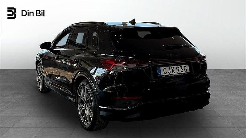 Begagnad Audi Q4 e-tron S-Line 150 kW (204 HK) 2023 Mytsvart metallic SUV