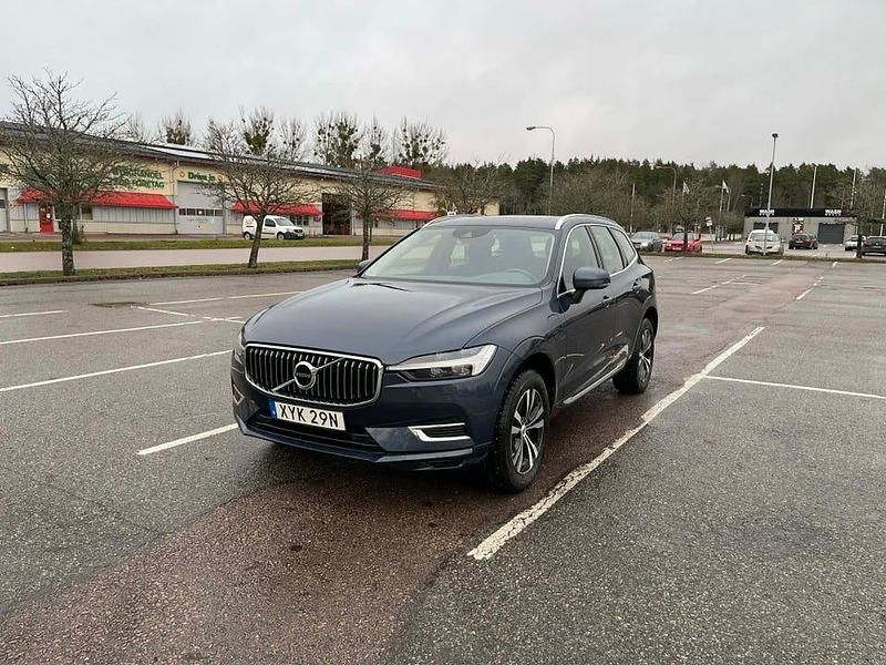 Blå Begagnad 2021 Volvo XC60 SUV | 305 000 kr (Superpris) - Bild 1/4