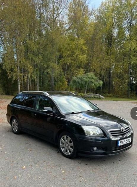 Begagnad Toyota Avensis 163 HK (119 kW) 2006 Kombi