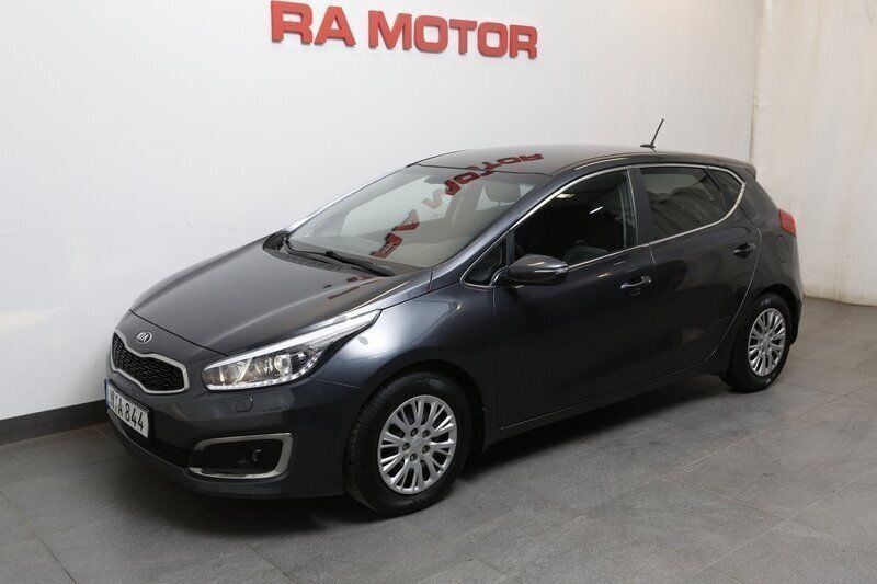 Grå Begagnad 2016 Kia Ceed Halvkombi | 129 900 kr (Marknadspris) - Bild 1/3