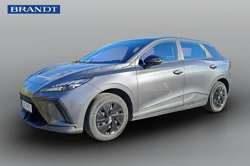 Grå Begagnad 2023 MG MG4 EV Halvkombi | 229 900 kr (Marknadspris) - Bild 1/4