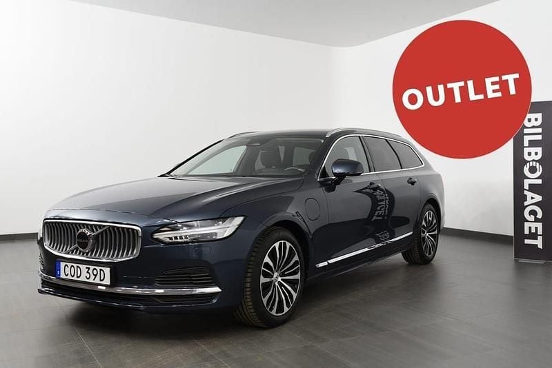Mörkblå (blå) Begagnad 2023 Volvo V90 Core Kombi | 419 500 kr (Marknadspris) - Bild 1/4