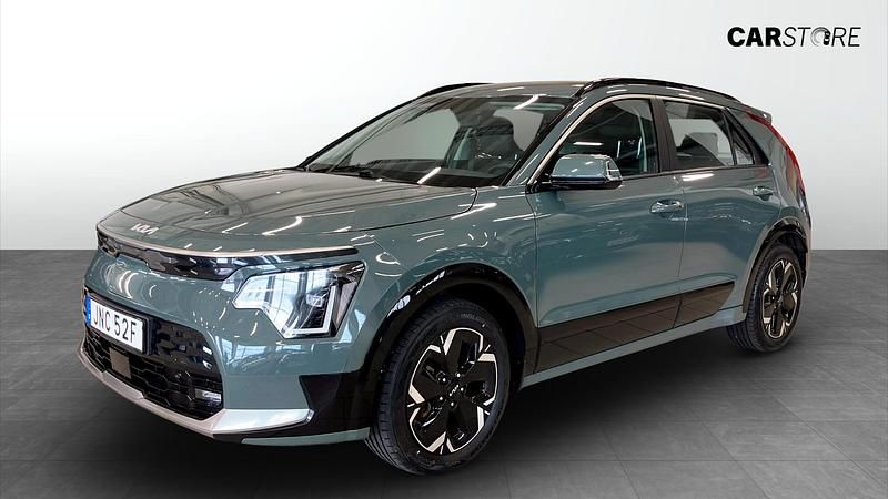 Grön (green) Begagnad 2022 Kia e-Niro SUV | 234 900 kr (Bra pris) - Bild 1/4