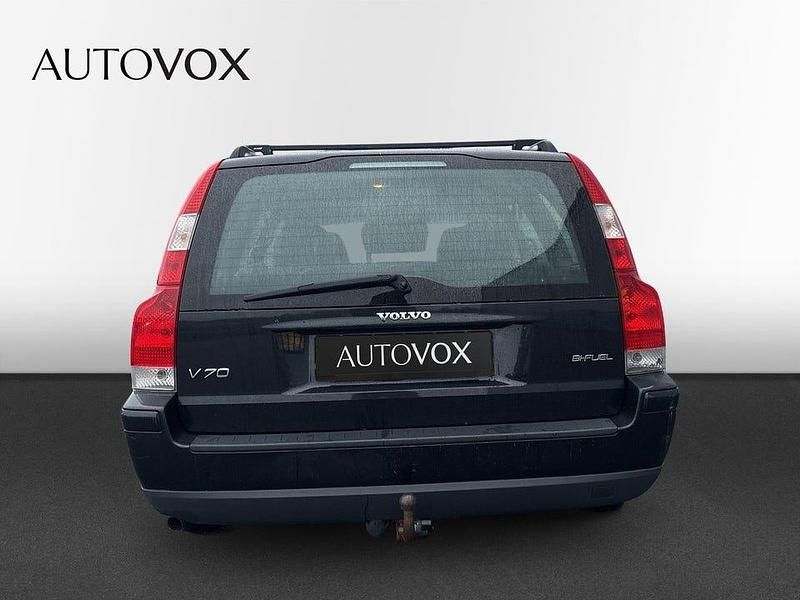 Begagnad Volvo V70 Kinetic 140 HK (102 kW) 2005 Svart Kombi