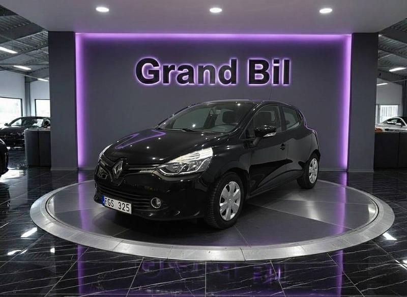 Begagnad Renault Clio IV 73 HK (53 kW) 2014 Svart