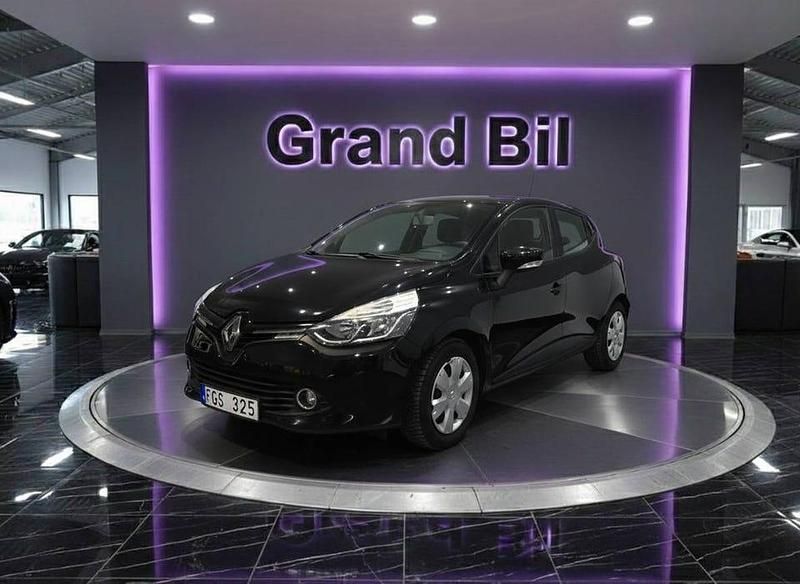 Svart Begagnad 2014 Renault Clio IV | 69 900 kr (Marknadspris) - Bild 1/4
