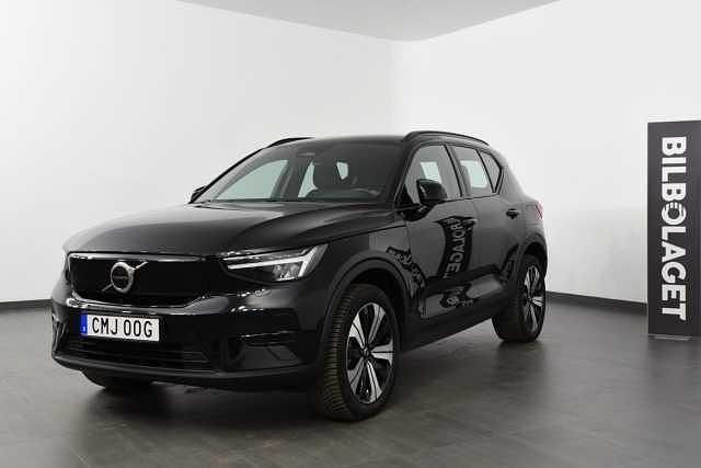 Svart Begagnad 2022 Volvo XC40 Core SUV | 309 500 kr - Bild 1/4