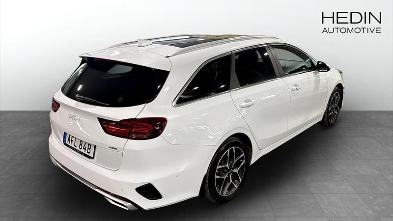 Begagnad Kia Ceed Sportswagon Advance 141 HK (103 kW) 2022 Vit Kombi