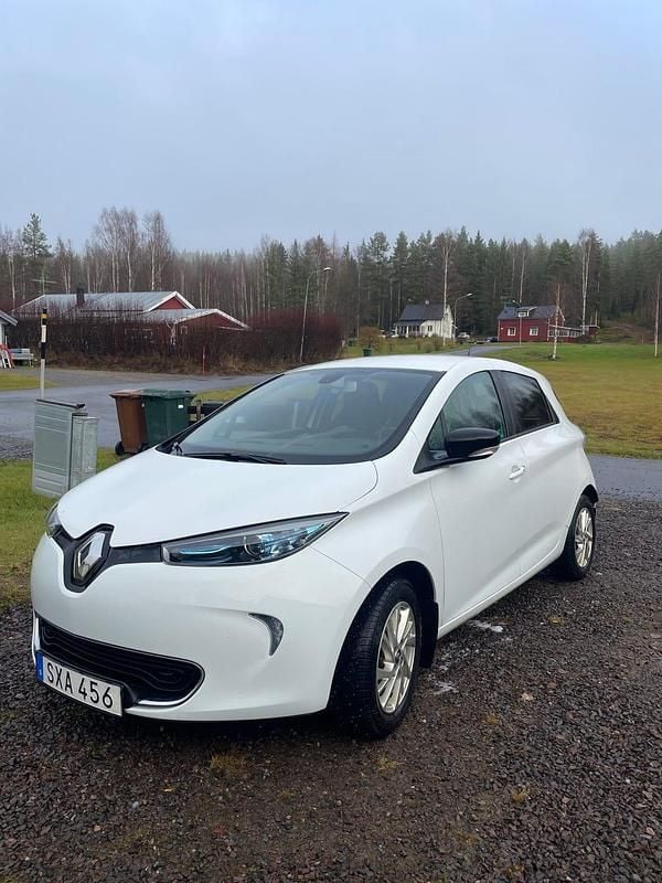 Begagnad 2019 Renault Zoe Halvkombi | 80 000 kr (Superpris) - Bild 1/4