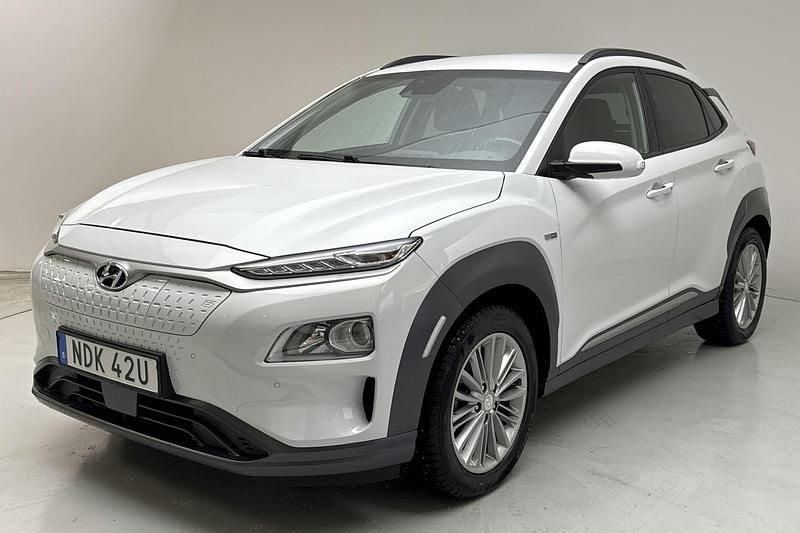 Vit Begagnad 2020 Hyundai Kona Trend SUV | 180 000 kr (Superpris) - Bild 1/4