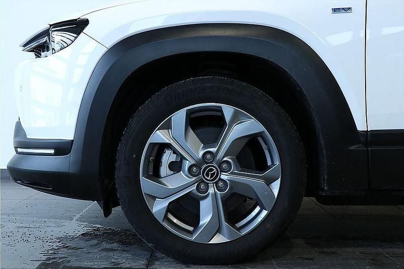 Begagnad Mazda MX30 Exclusive-Line 105 kW (143 HK) 2022 Vit SUV
