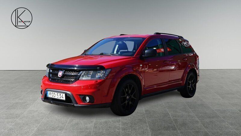 Röd Begagnad 2013 Fiat Freemont SUV | 99 900 kr (Marknadspris) - Bild 1/4