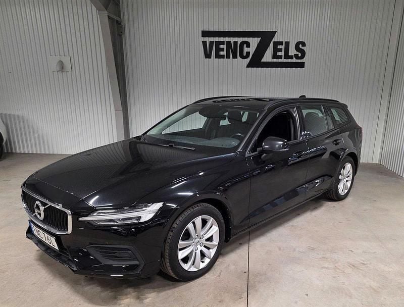 Svart Begagnad 2019 Volvo V60 Momentum Kombi | 209 000 kr (Marknadspris) - Bild 1/4