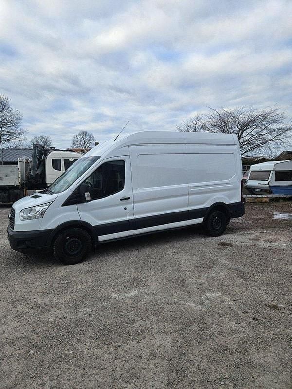 Vit Begagnad 2018 Ford Transit | 140 000 kr (Bra pris) - Bild 1/4