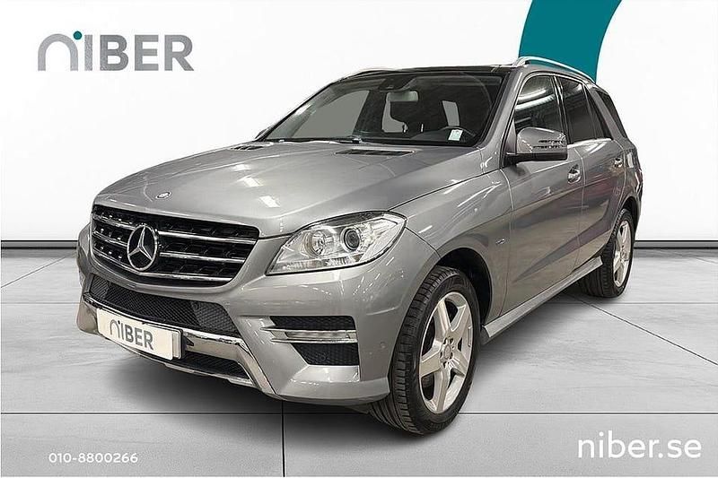 Silver Begagnad 2011 Mercedes 350 AMG SUV | 239 900 kr - Bild 1/4