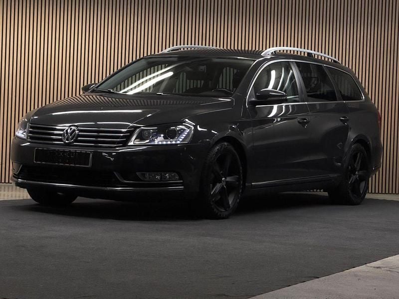 Ljusgrå Begagnad 2012 VW Passat GT Kombi | 89 000 kr (Marknadspris) - Bild 1/4