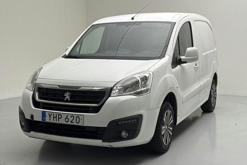 Vit Begagnad 2016 Peugeot Partner Minibuss | 60 000 kr (Superpris) - Bild 1/4