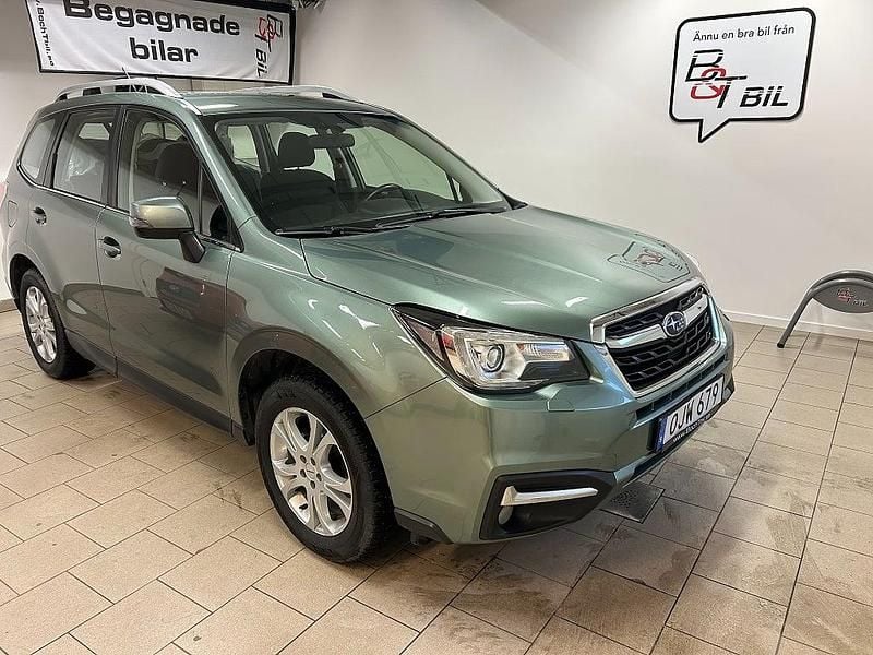 Grön metallic Begagnad 2016 Subaru Forester SUV | 164 900 kr (Marknadspris) - Bild 1/4