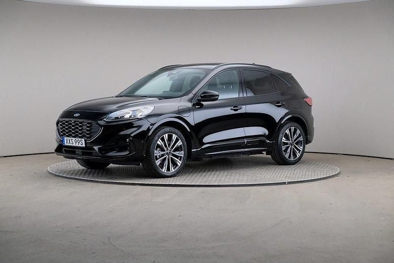 Svart Begagnad 2021 Ford Kuga Business Edition SUV | 249 000 kr (Marknadspris) - Bild 1/4