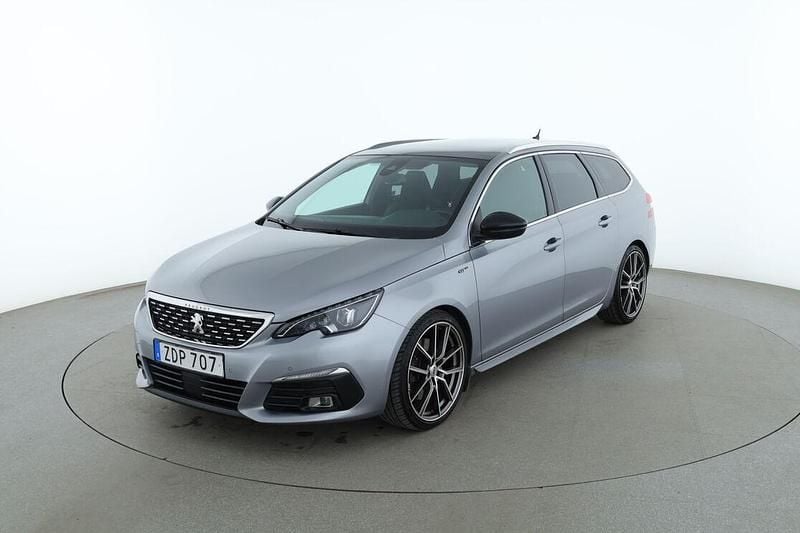 Grå Begagnad 2018 Peugeot 308 GT Kombi | 157 000 kr (Marknadspris) - Bild 1/3