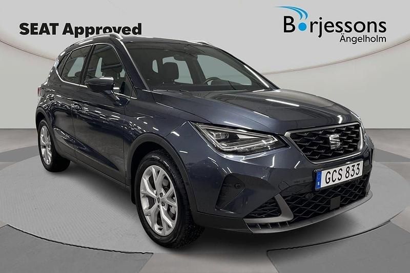 Grå Begagnad 2024 Seat Arona FR SUV | 214 000 kr (Lite dyr) - Bild 1/4
