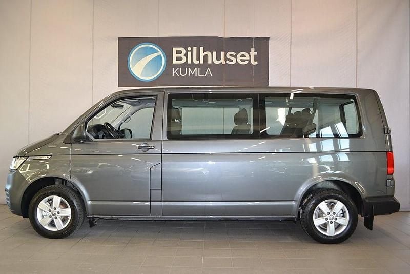 Begagnad VW Caravelle 150 HK (110 kW) 2023 Grå Minibuss