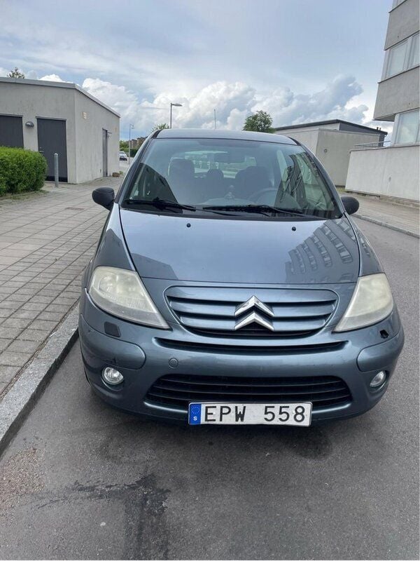 Grå Begagnad 2007 Citroën C3 Halvkombi | 9 950 kr (Bra pris) - Bild 1/4