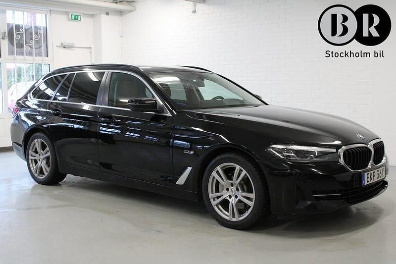 Begagnad BMW 530 292 HK (214 kW) 2022 Svart Kombi