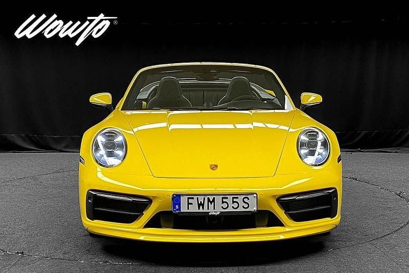 Begagnad Porsche 911 Carrera 4S Cabriolet 450 HK (330 kW) 2019 Gul Cab
