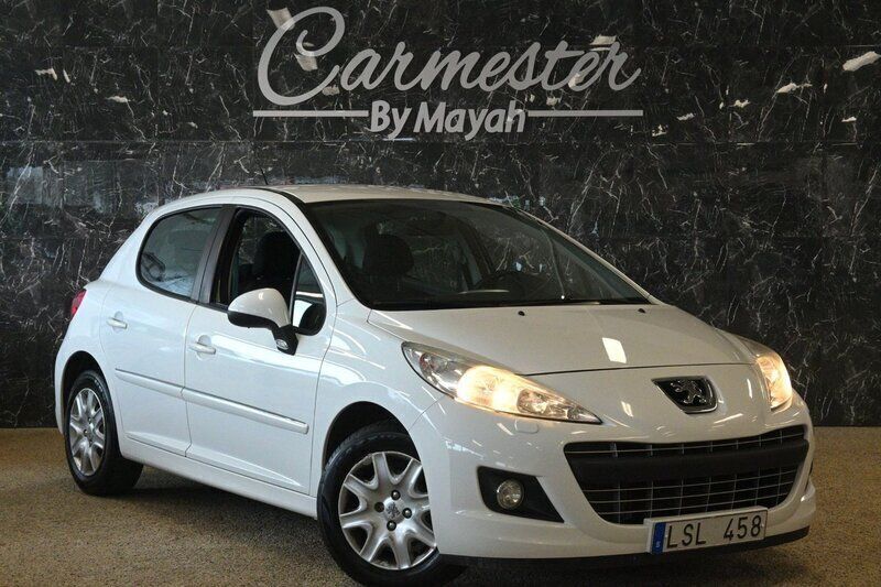Vit Begagnad 2011 Peugeot 207 Halvkombi | 39 990 kr (Marknadspris) - Bild 1/4