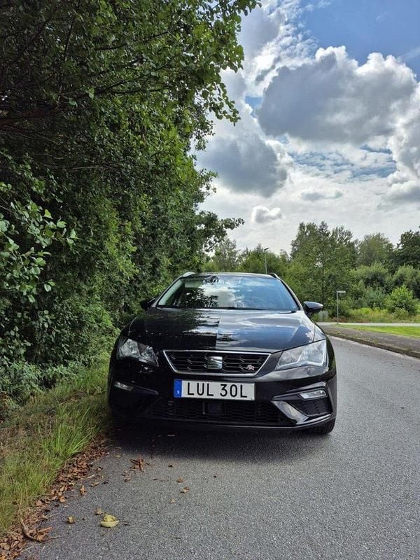 Svart Begagnad 2020 Seat Leon ST Kombi | 150 000 kr (Bra pris) - Bild 1/4