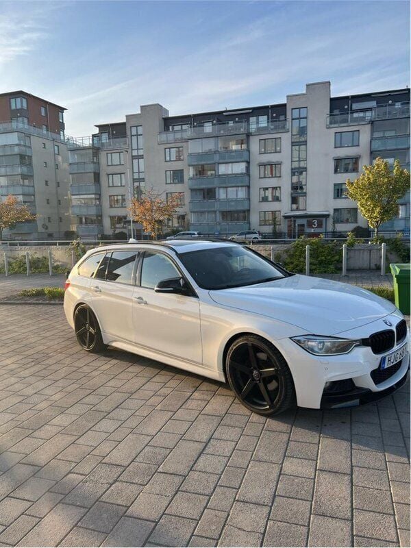 Vit Begagnad 2014 BMW 328 M Sport Kombi | 180 000 kr (Marknadspris) - Bild 1/4