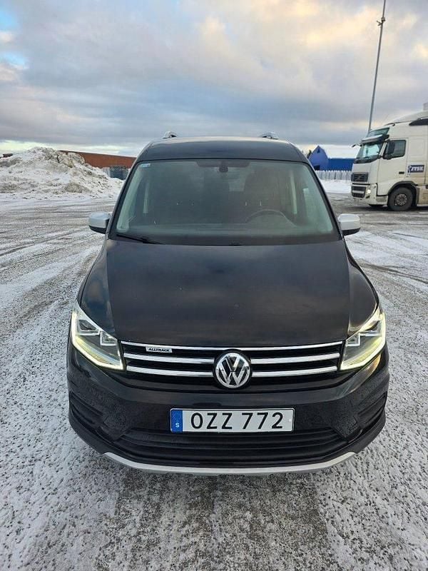 Begagnad VW Caddy 150 HK (110 kW) 2016 Svart Minibuss