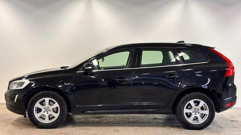 Begagnad Volvo XC60 Momentum 181 HK (133 kW) 2014 Svart SUV