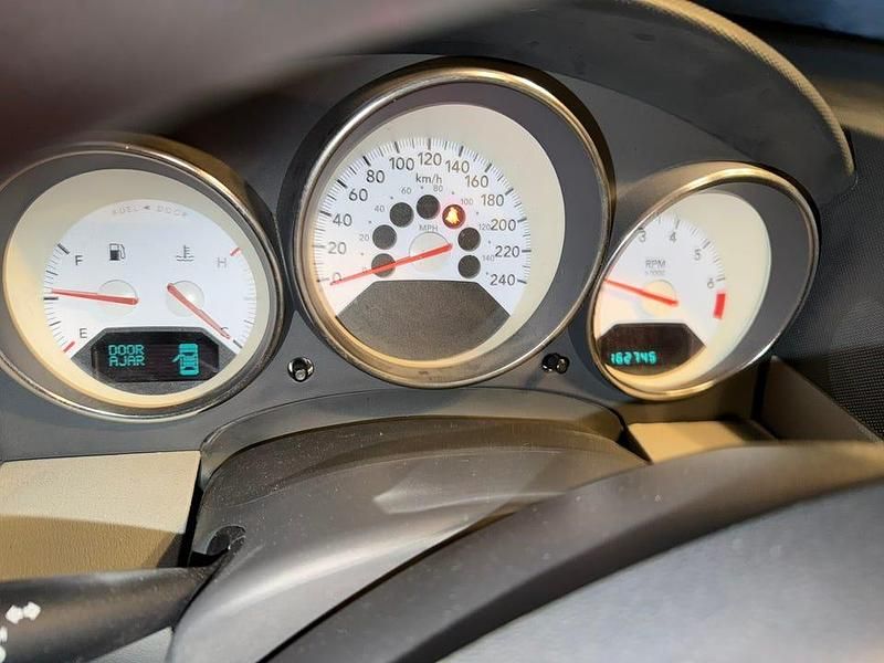 Begagnad Dodge Caliber 150 HK (110 kW) 2007 Halvkombi