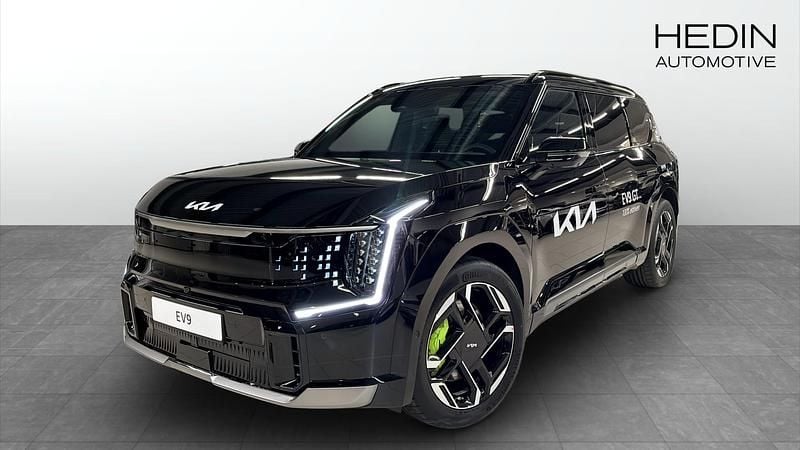 Begagnad 2025 Kia EV9 SUV | 1 012 900 kr - Bild 1/4
